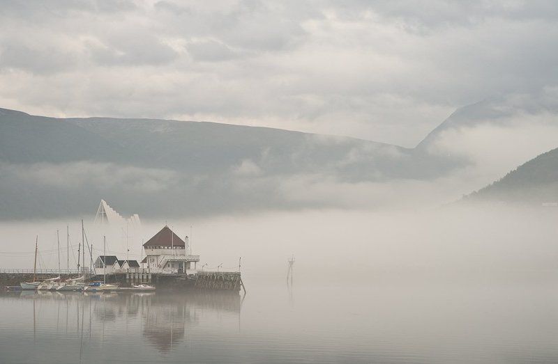 Бухта в тумане. фото превью