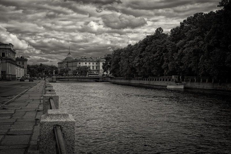 россия, санкт-петербург, река, фонтанка, замок, здание, архитектура, вода, сад, летний, лето, небо, облако, улица, dyadyavasya Вид на Михайловский замок фото превью