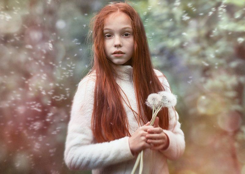 Девочка, Одуванчики, Рыжая Одуванчики фото превью