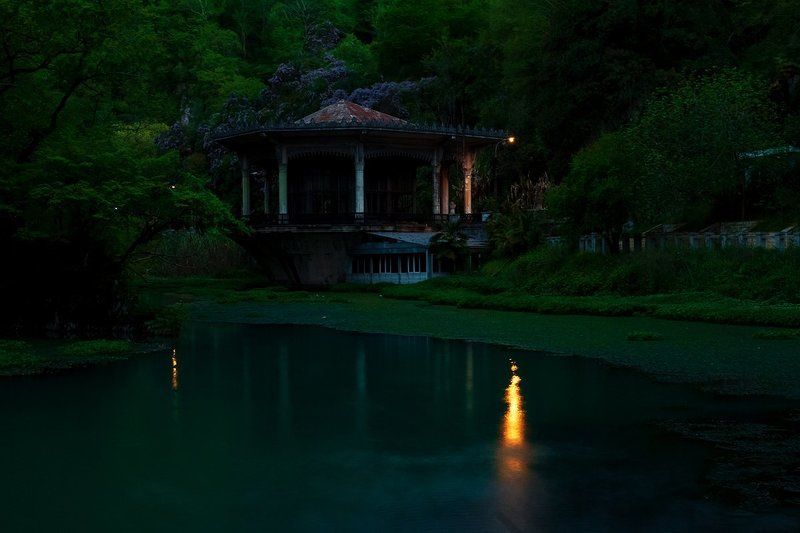 море абхазия горы небо пейзаж закат путешествия отдых водопад ночнойснимок озеро Псырцха фото превью