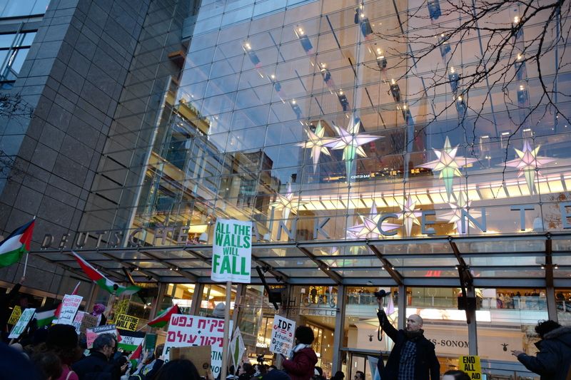 городская перспектива all the walls will fall фото превью