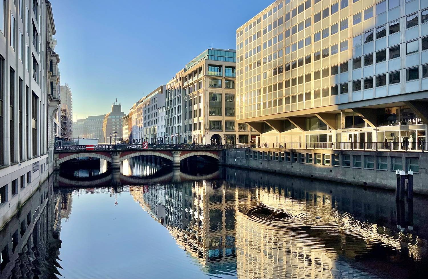 hamburg, alster, гамбург, германия, архитектура, город, канал, вода, отражение, мобильноефото, Дёгтев Евгений
