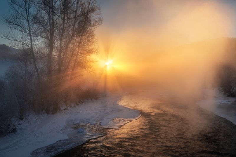 алтайский край, солонешенский район, предгорья, алтайское холмогорье, зима в предгорьях, солонешье, ануй, куржак, рассвет Горячее солнце декабря фото превью