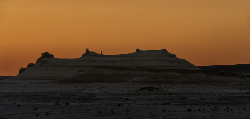 Казахстан, полуостров Мангышлак, Мангыстау, урочище Кызылкуп, Тирамису, закат Марсианское фото превью