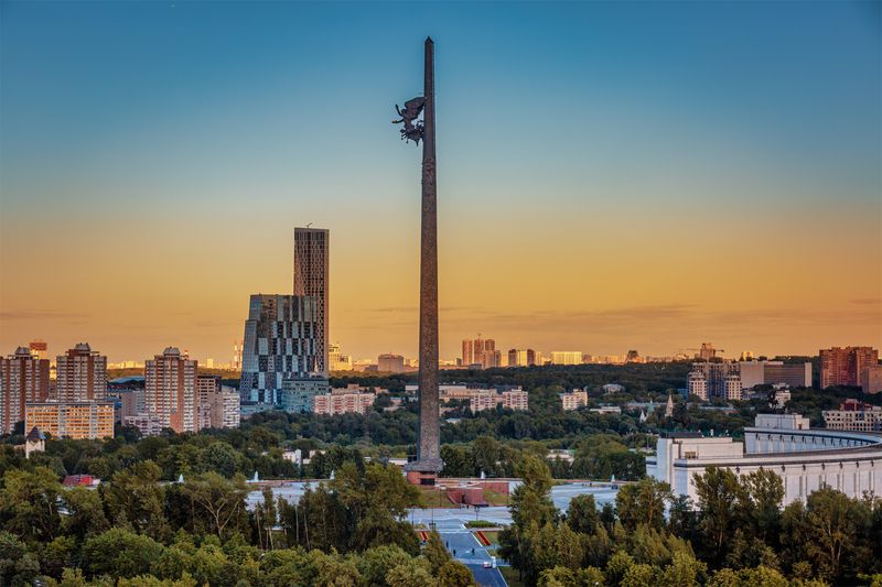 Парк Победы на Поклонной горе в Москве фото превью