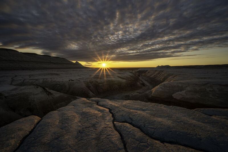 Казахстан, полуостров Мангышлак, Мангыстау, урочище Кызылкуп, Тирамису, закат,  Закат 2025 года фото превью
