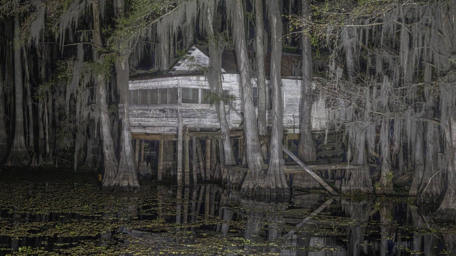 night, historical building, caddo lkae,, Angie Birmingham