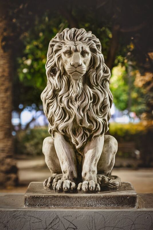 Escultura Club de Leones фото превью