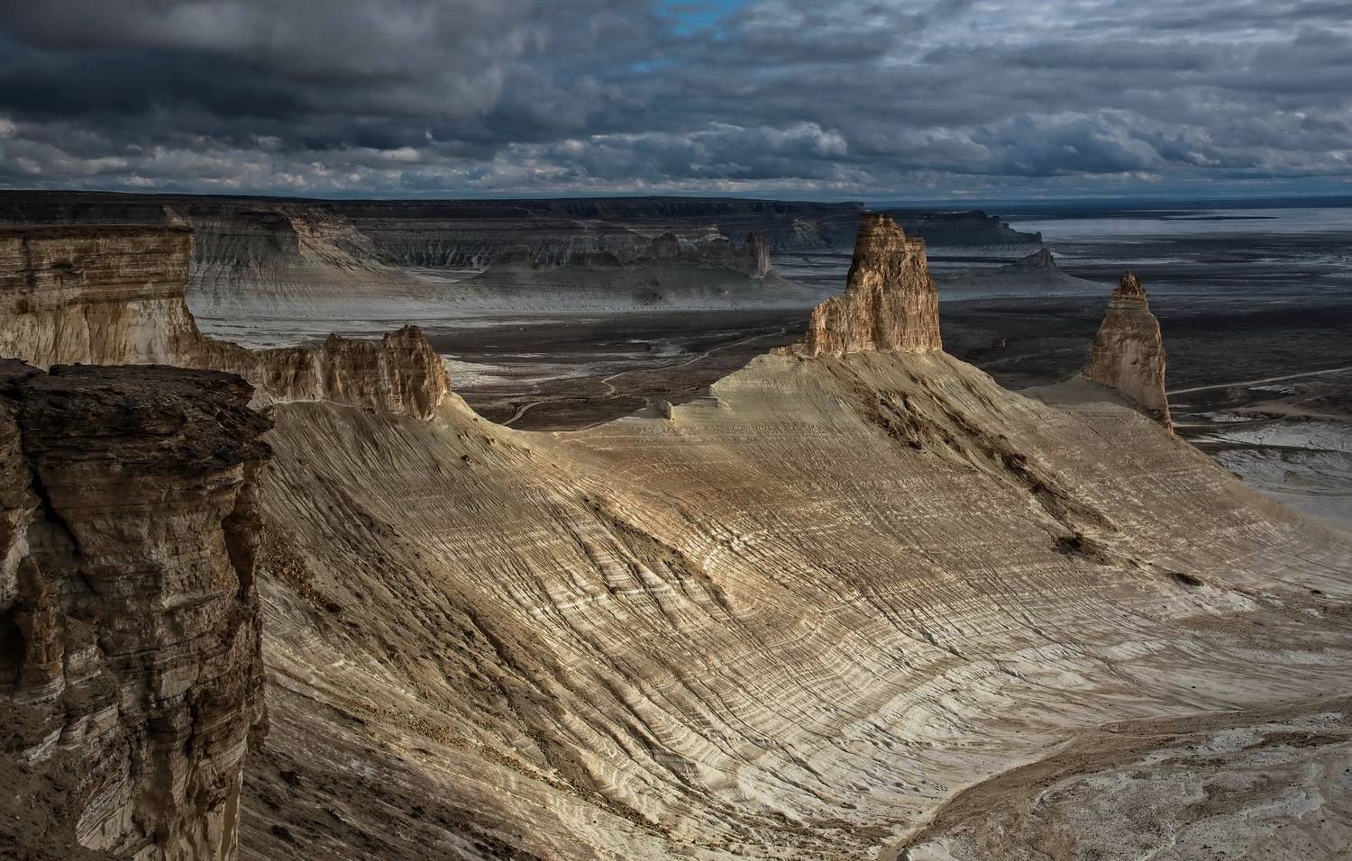 босжира, Евгений Дроботенко
