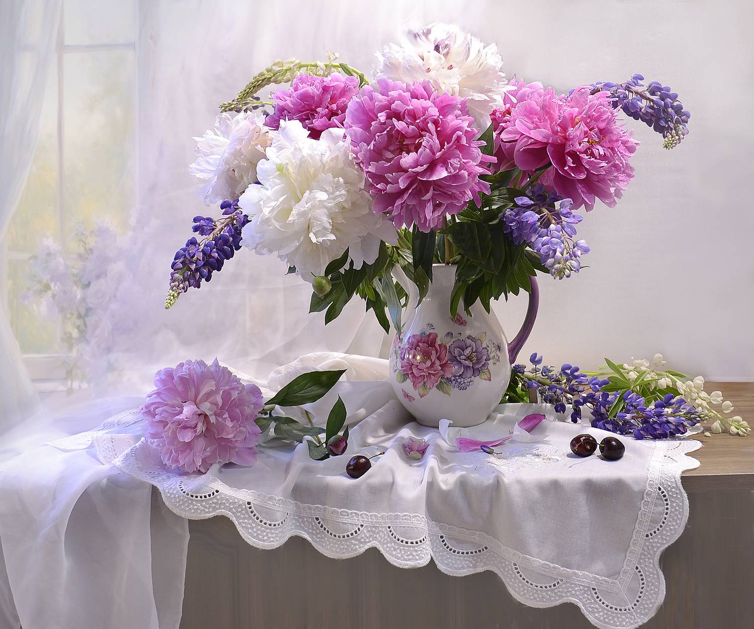 still life, натюрморт, цветы, фото натюрморт, лето, июнь, цветы, пионы, люпины, черешня, настроение, Колова Валентина