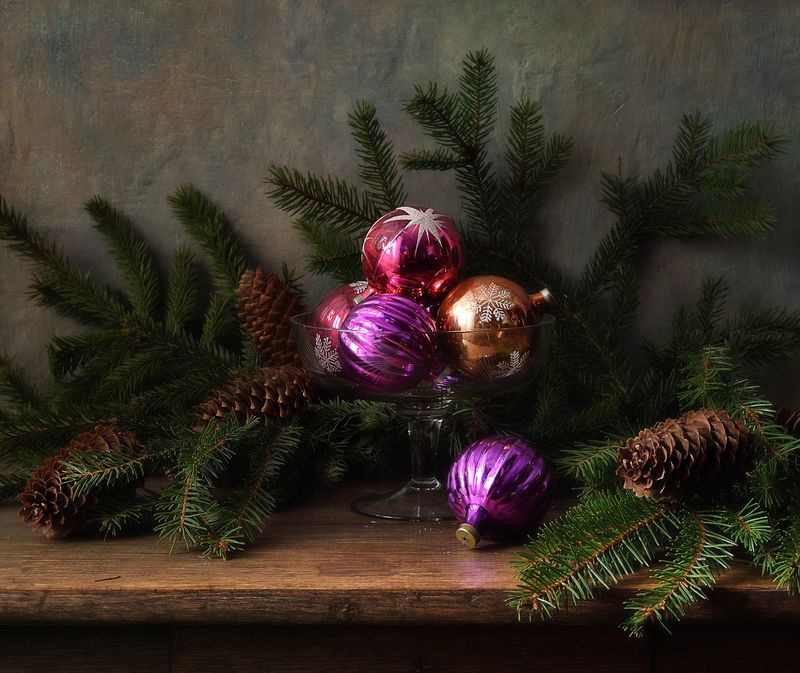 натюрморт,праздник,шары,елка,шишки,зима С Новым годом !!! фото превью