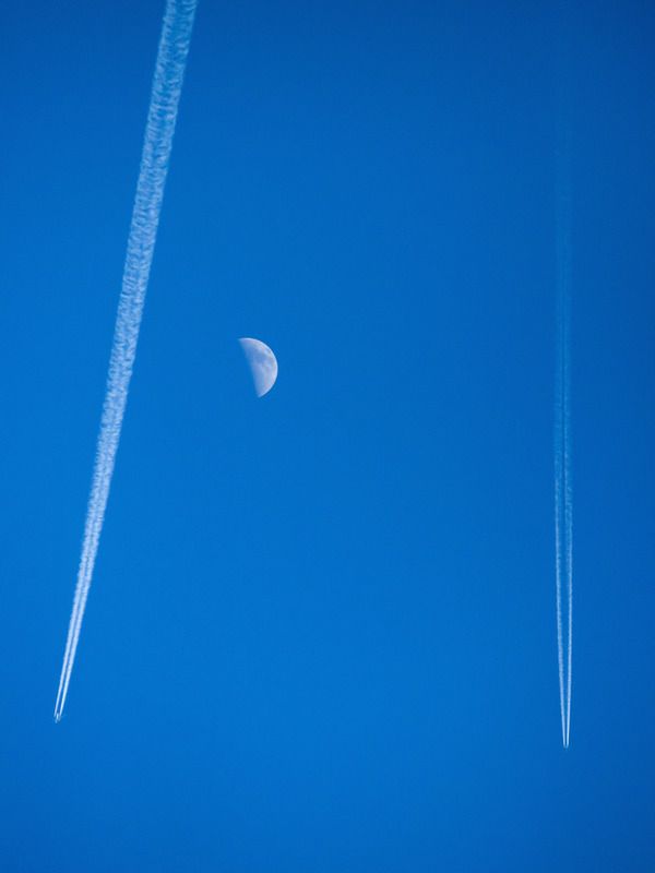 air,abstract,minimalism,moon,space,simplicity Different lines фото превью