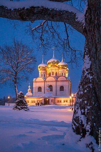Синий час в обители
