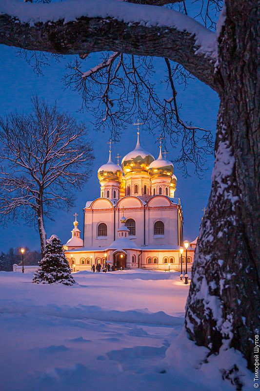 иверский монастырь, валдай Синий час в обители фото превью