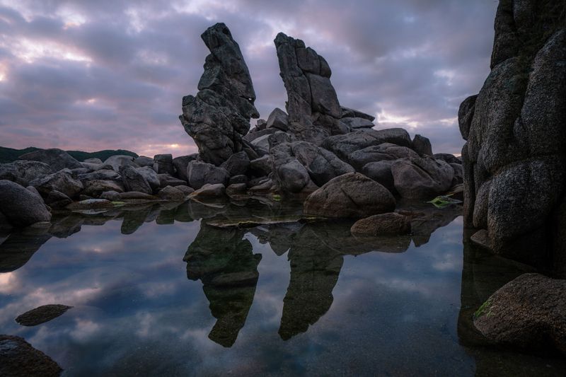 Россия, Приморский край, Лазовский заповедник, бухта Спокойная, кекуры,  Кекуры Приморья фото превью