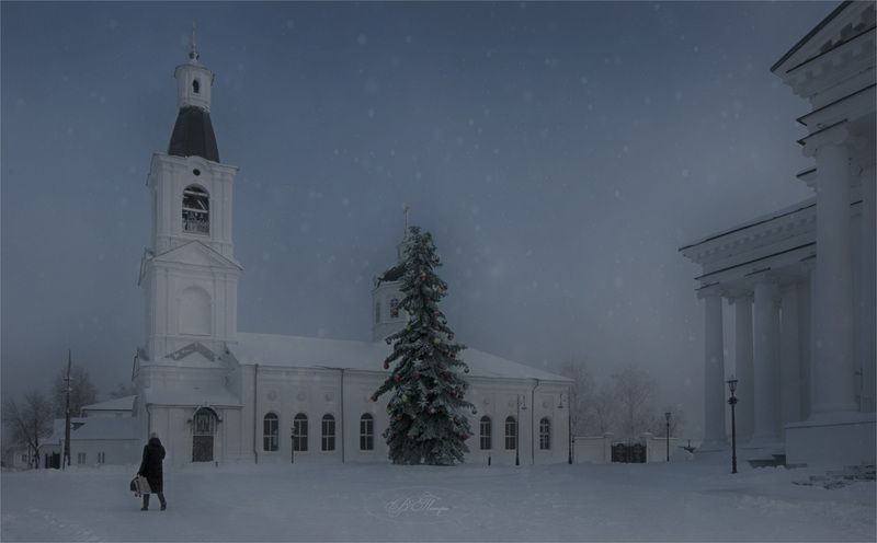 ёлка церковь колокольня женщина Новогодние зарисовки фото превью