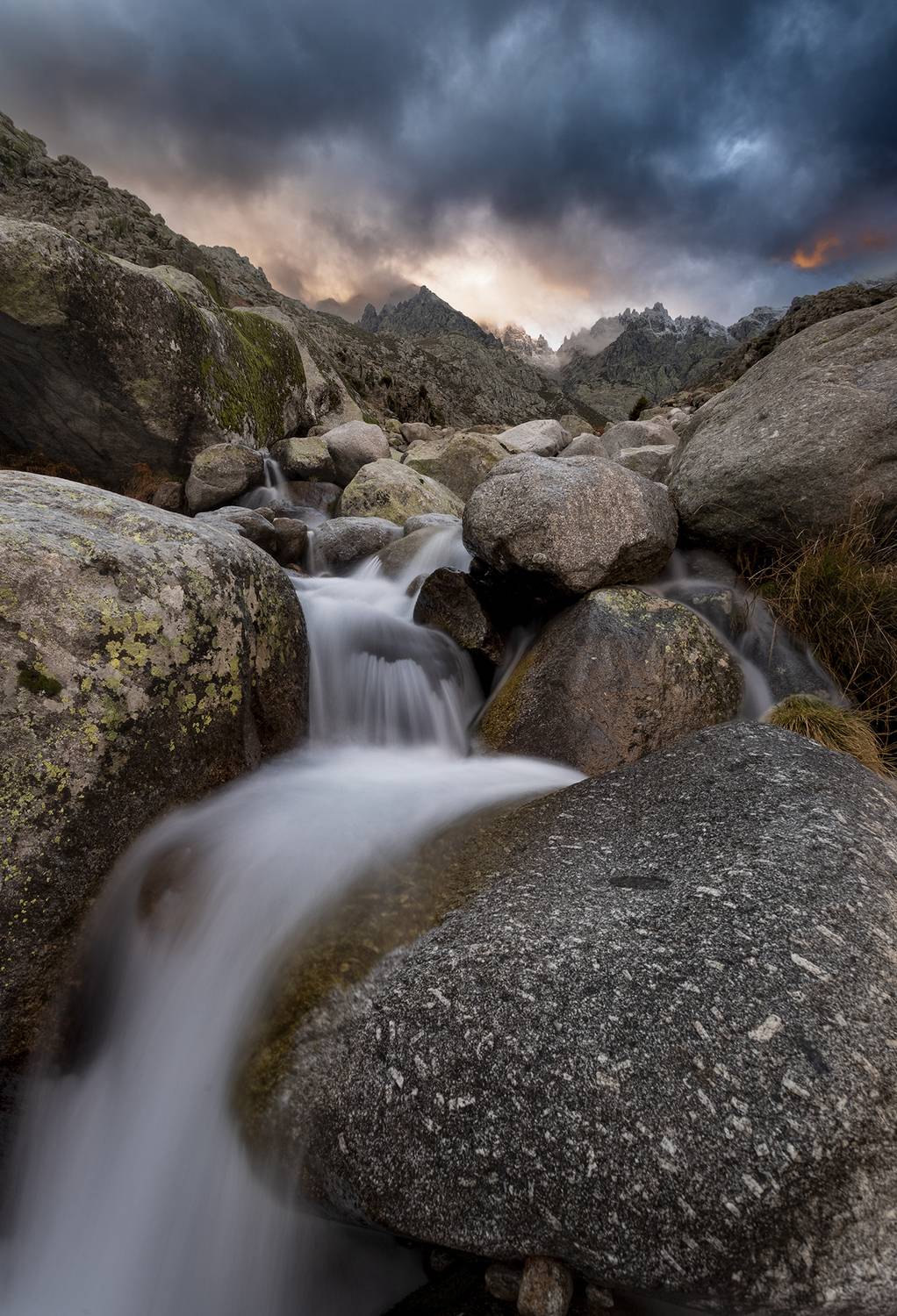 photo, photography, picture, land, landscape, nature, autumn, river, color, mood , colorful, snow, winter,color,nobody,mountains,storm, jimenez millan samuel