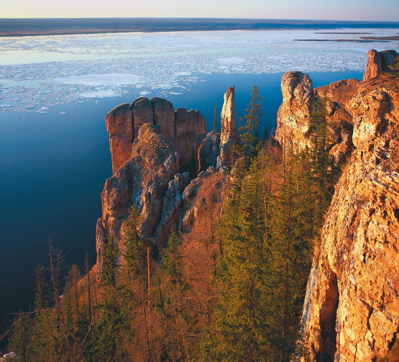 Ледоход на Ленских столбах. фото превью