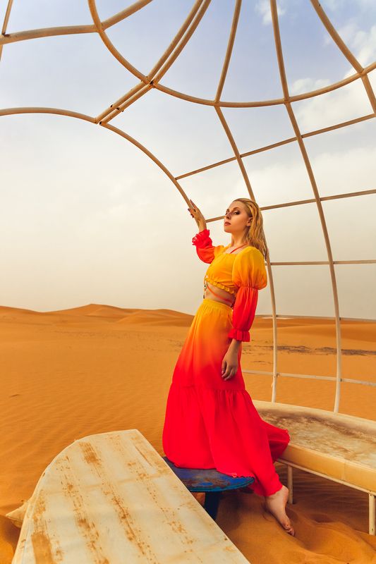 woman, portrait, fashion, beauty, outdoors Desert muse фото превью