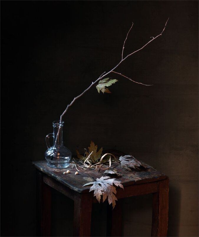 С листьями клёна фото превью