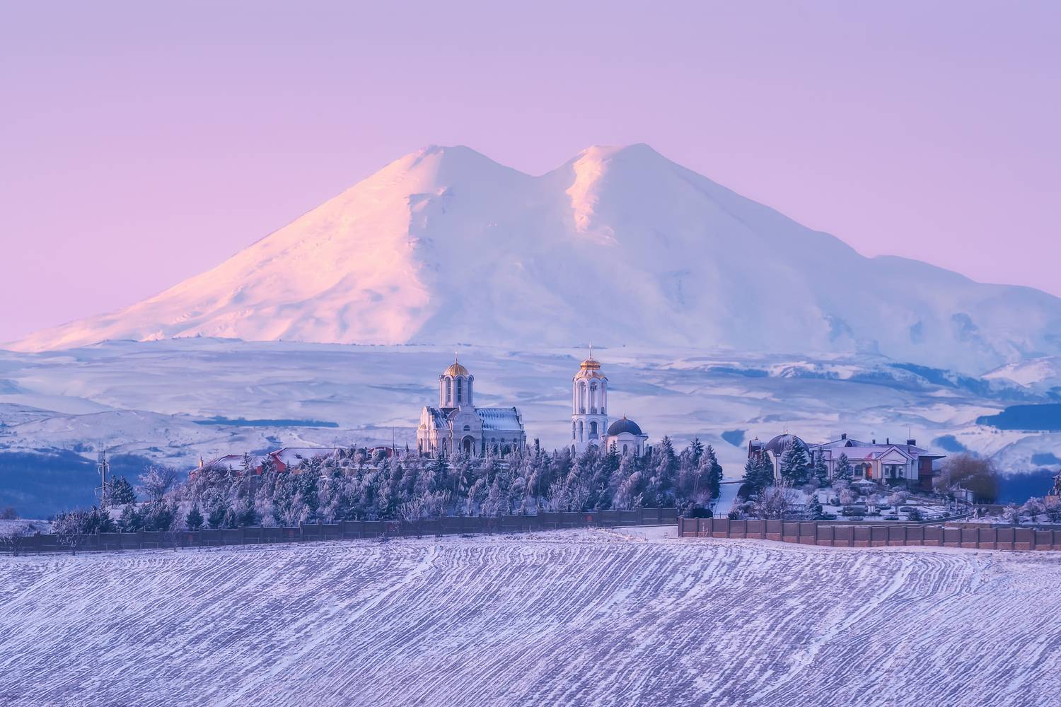 кавказ, кмв, кавказские минеральные воды, ессентуки, горы, зимний рассвет, эльбрус, рассвет в горах, горы на рассвете, храм, монастырь, monastery, Zakharov Armen