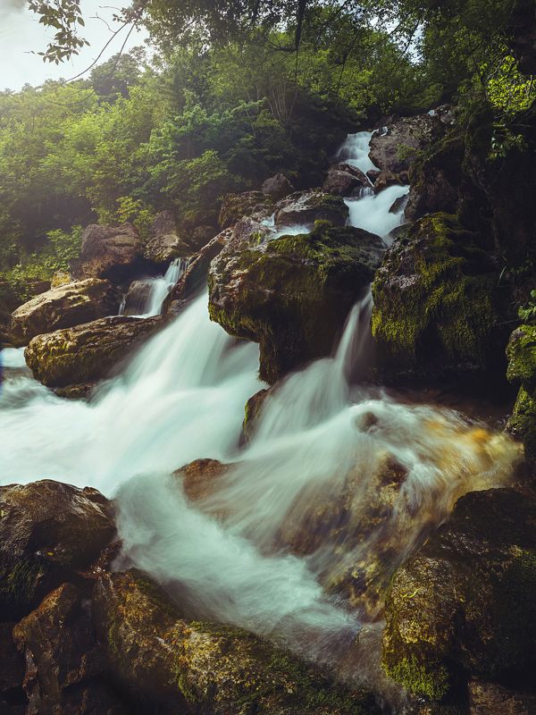 Неудержимая река Рачха фото превью