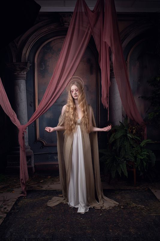 Плачущая Мадонна (Эллианна) фото превью