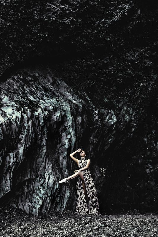 woman, portrait, fashion, beauty, outdoors Born from stone фото превью