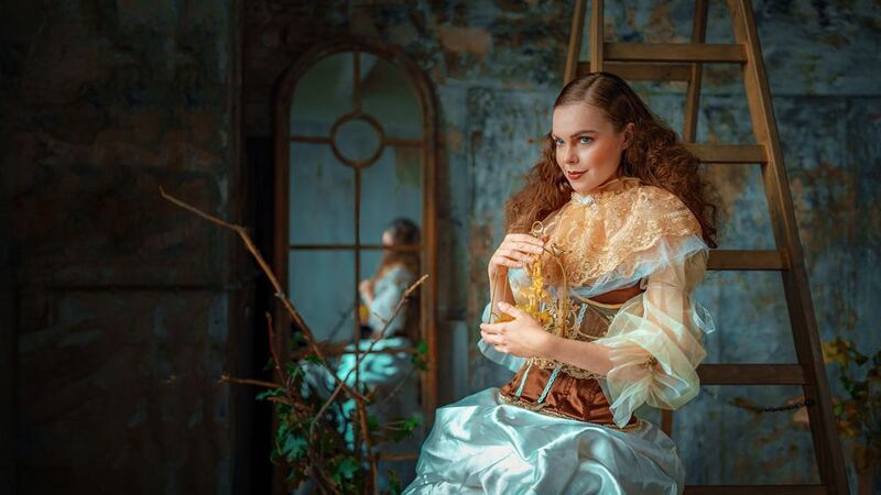 девушка образ стиль красота клетка нежность взгляд свет студия Золотая клетка фото превью