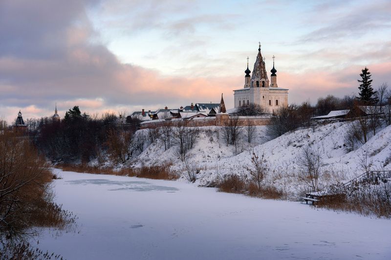 суздаль, александровский монастырь, закат, зима, река Суздаль, Александровский монастырь фото превью