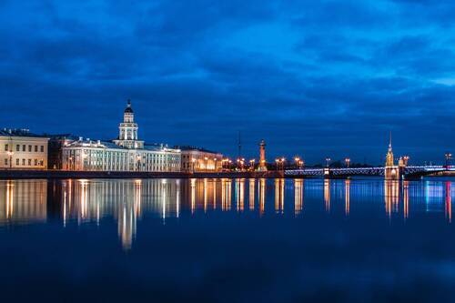 Зеркало Невы