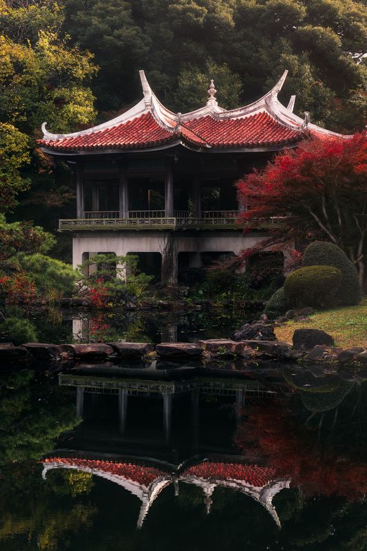 парк япония осень момидзи токио tokyo momidji autumn red Кюгё-тэй павилион в Токио фото превью