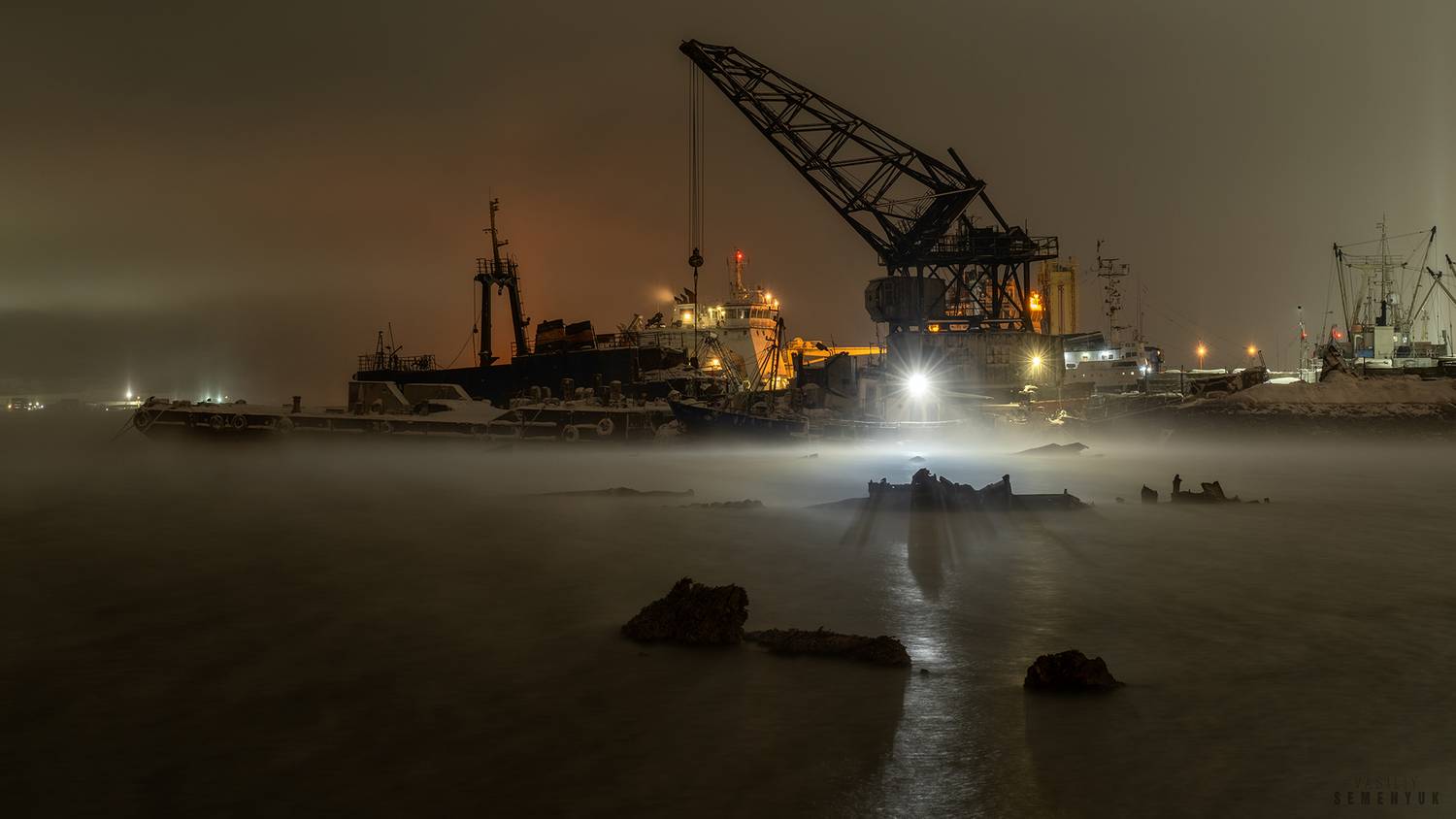 мурманск, кладбище кораблей, полярная ночь, море, индустриальный пейзаж., Семенюк Василий