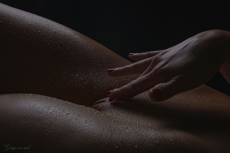 девушка. капли. красота. кожа, вода. тень Без названия. фото превью