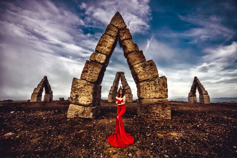 woman, portrait, fashion, beauty, outdoors Red silence beneath Arctic Gods фото превью