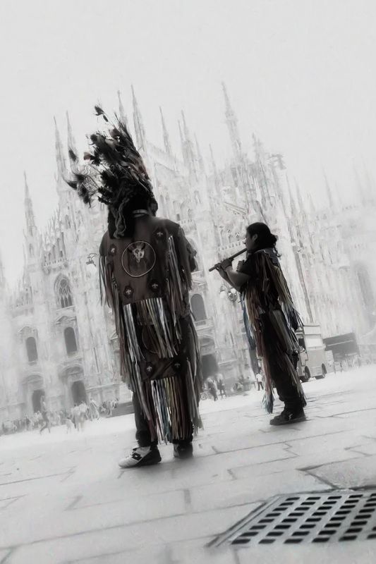 милан, италия, собор дуомо, уличные музыканты из перу Перуанцы в Милане фото превью