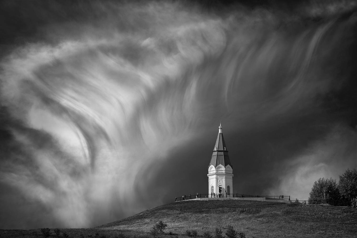 пейзаж, чб, чернобелое, часовня, гора, небо, облако, фактура, красноярск, Антипов Дмитрий