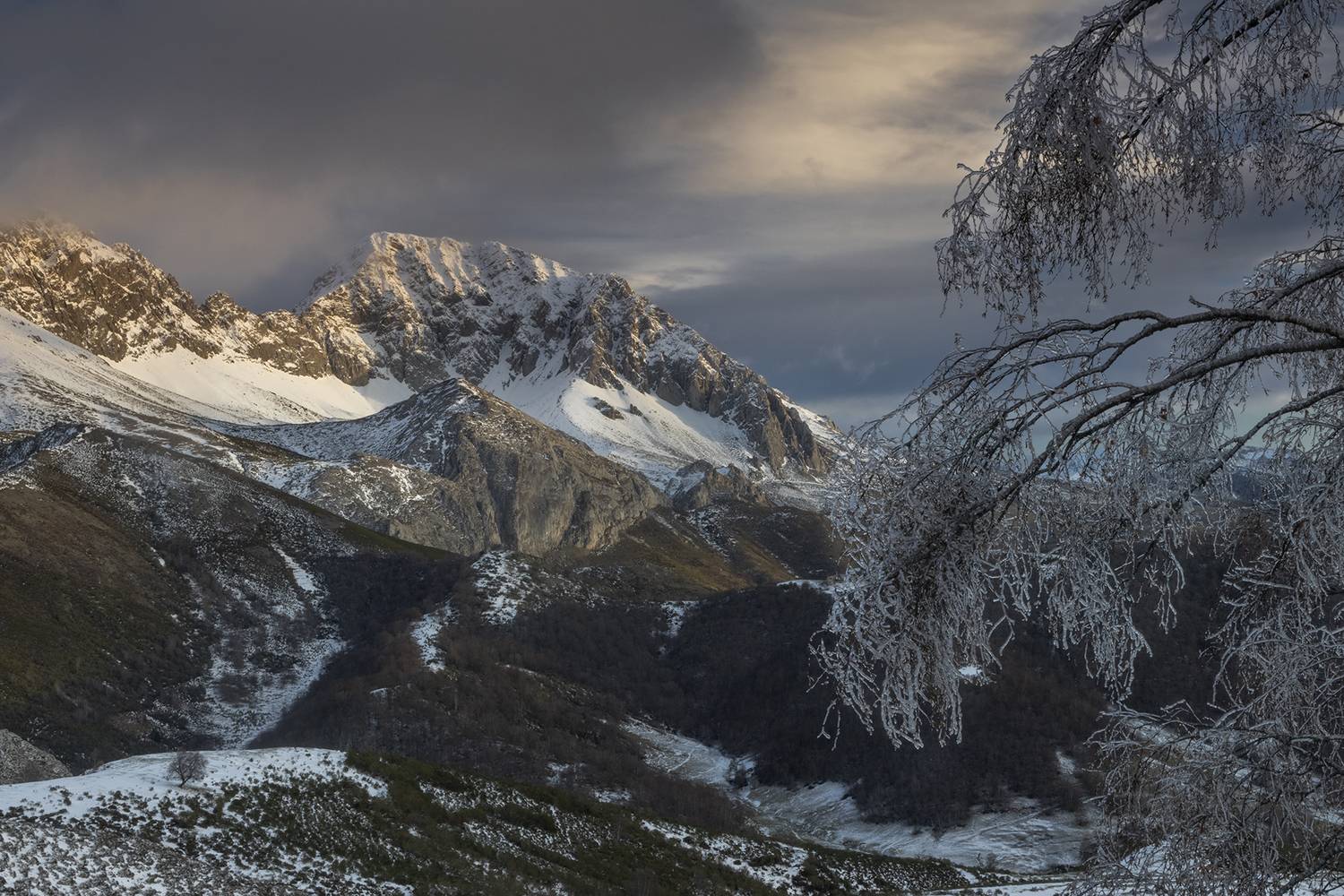 photography, mountain, winter, snow, landscape, photo, awakening, pink nature, mountains, dawn, color, colorful, landmark, mood, moddy, amazing, cool, jimenez millan samuel