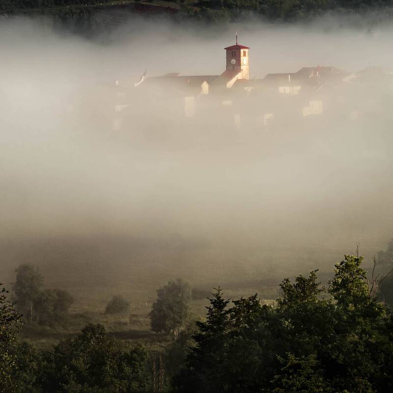 Туманно.Poule-les-Echarmeaux фото превью