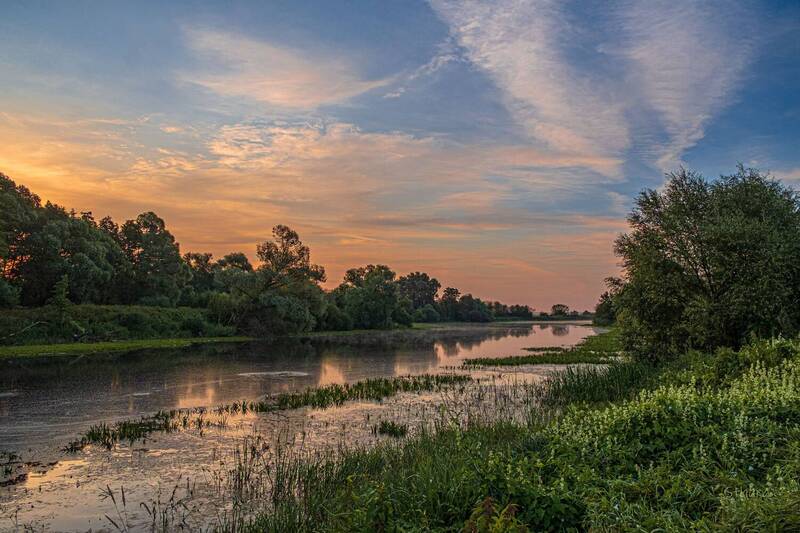 лето озеро рассвет облака природа пейзаж Утро на озере. фото превью
