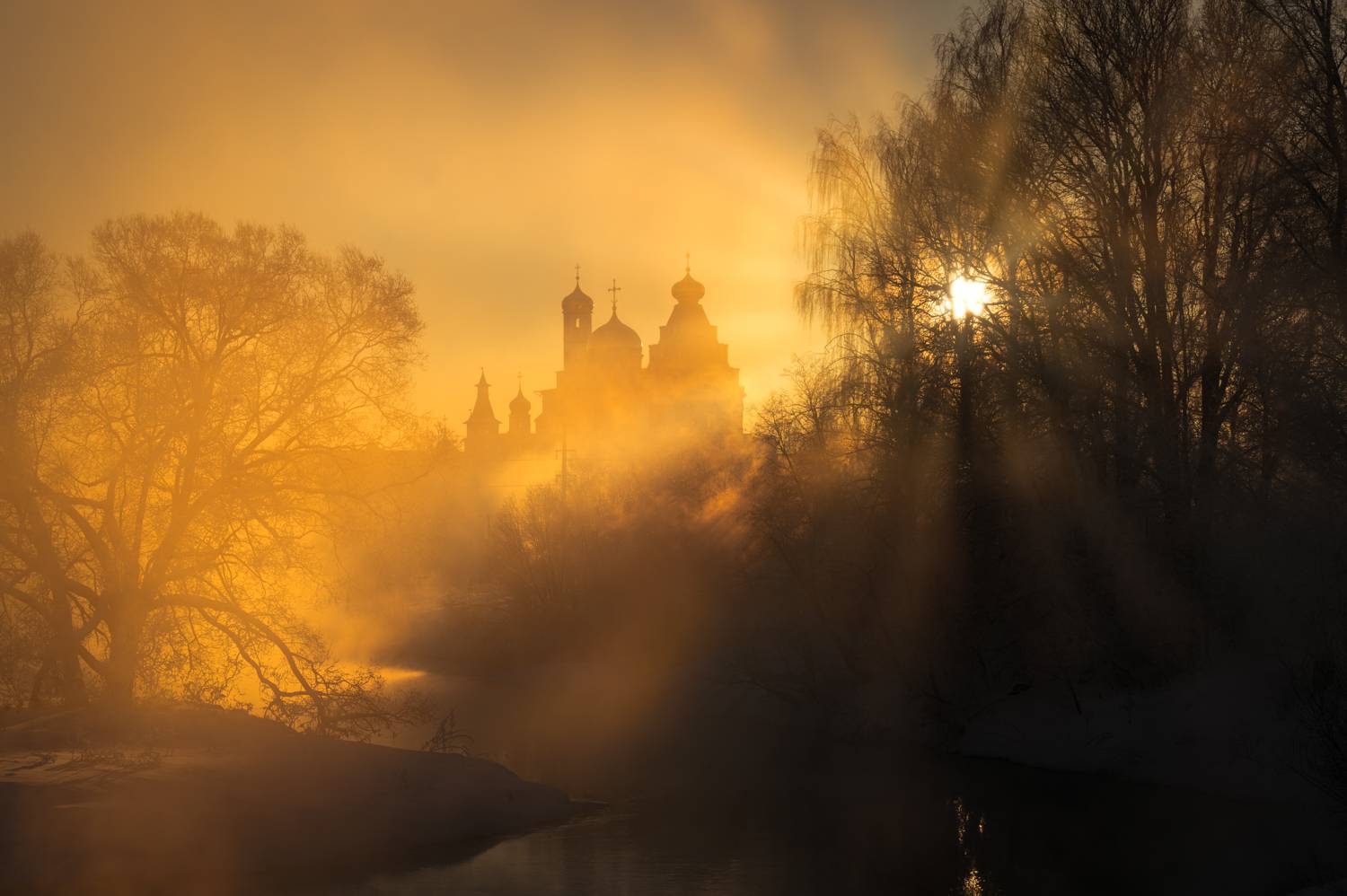 россия, истра, мороз, вечер, зима, туман, храм, церковь, православие, монастырь, новый иерусалим, лучи солнца, Ракичевич Томислав