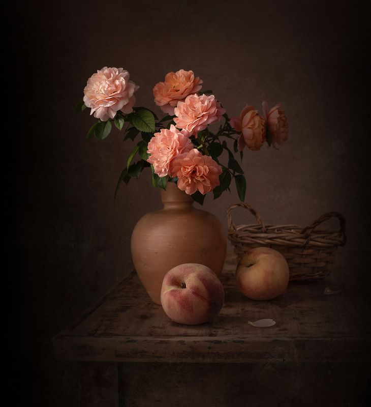 Still life, roses, peach, table, wood, colors, textures Quiet morning фото превью