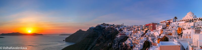 Фира Тирa санторини греция закат Fira sunset Santorini Greece панорама Panorama of Fira at sunset, Santorini, Greece фото превью