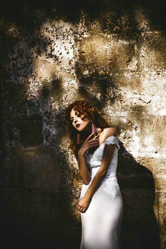 woman, portrait, fashion, beauty, outdoors The walls of old abbey фото превью