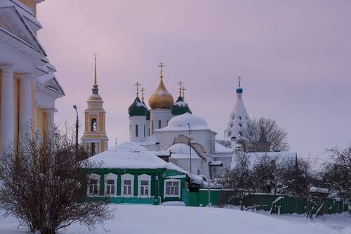 Коломна. Купола Соборной площади.