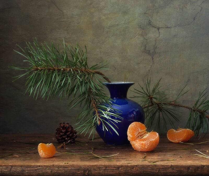 натюрморт,зима,хвоя,сосна,шишка,мандарин,ваза Зимние зарисовки... фото превью
