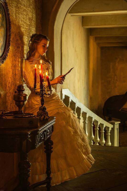 свечи, девушка, в стиле 19 века, романтизм Поэтично фото превью