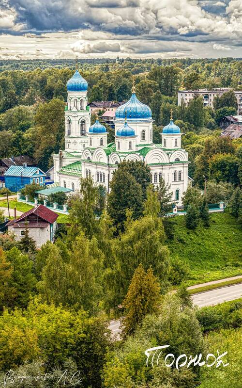 торжок река тверца храмы Вид Торжка с высоты. фото превью