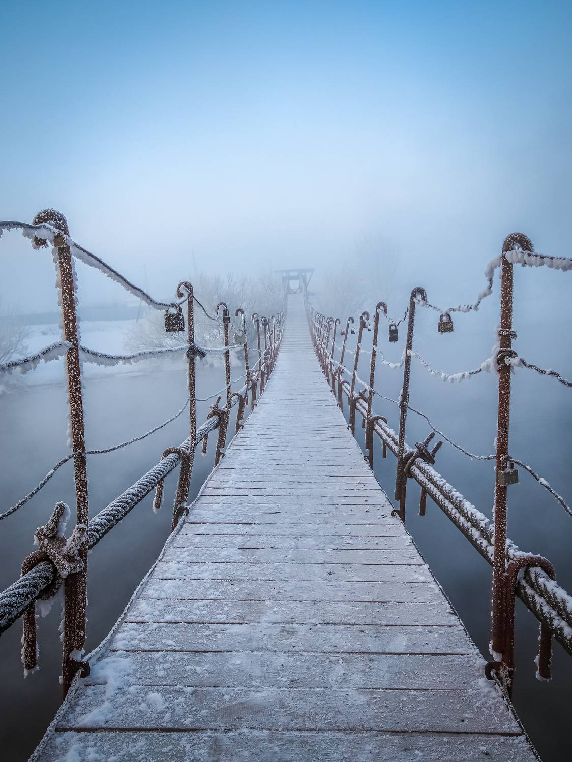 река, мост, подвесной мост, деревянный мост, зима, Игорь Васильев