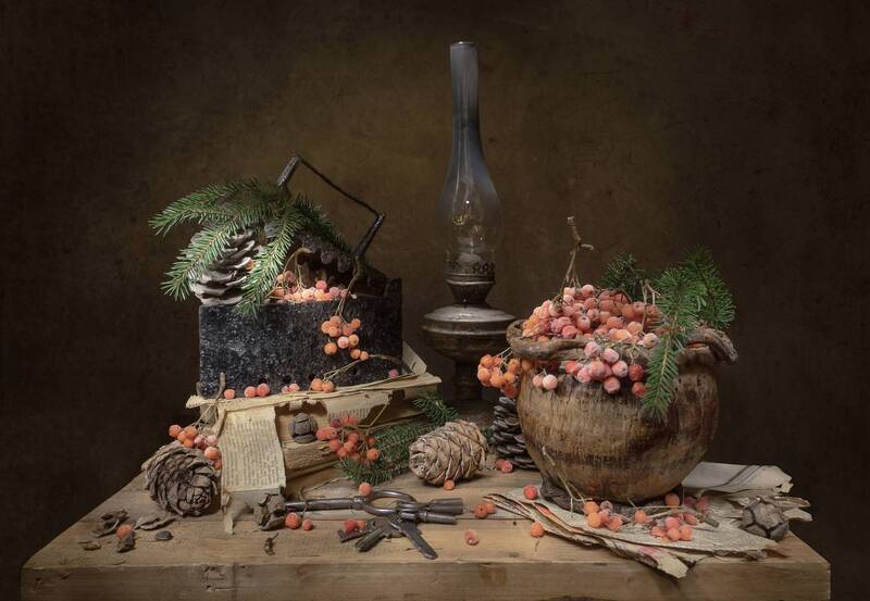 натюрморт, ель, рябина, керосинка, горшочек тыквы Горшочек из тыквы.. фото превью